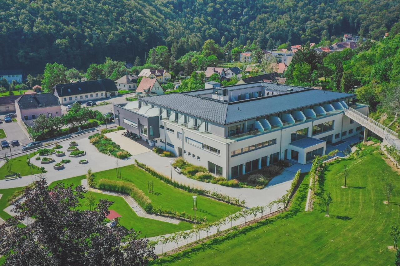 Nuhr Medical - Hotel & Restaurant Senftenberg Exterior foto